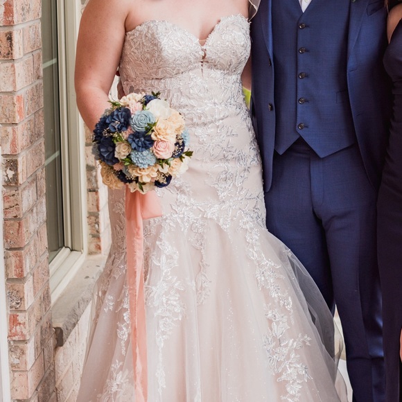 Wedding Dress *Altered* Essence of Australia Fit & Flare/Mermaid size 14 - Picture 3 of 7